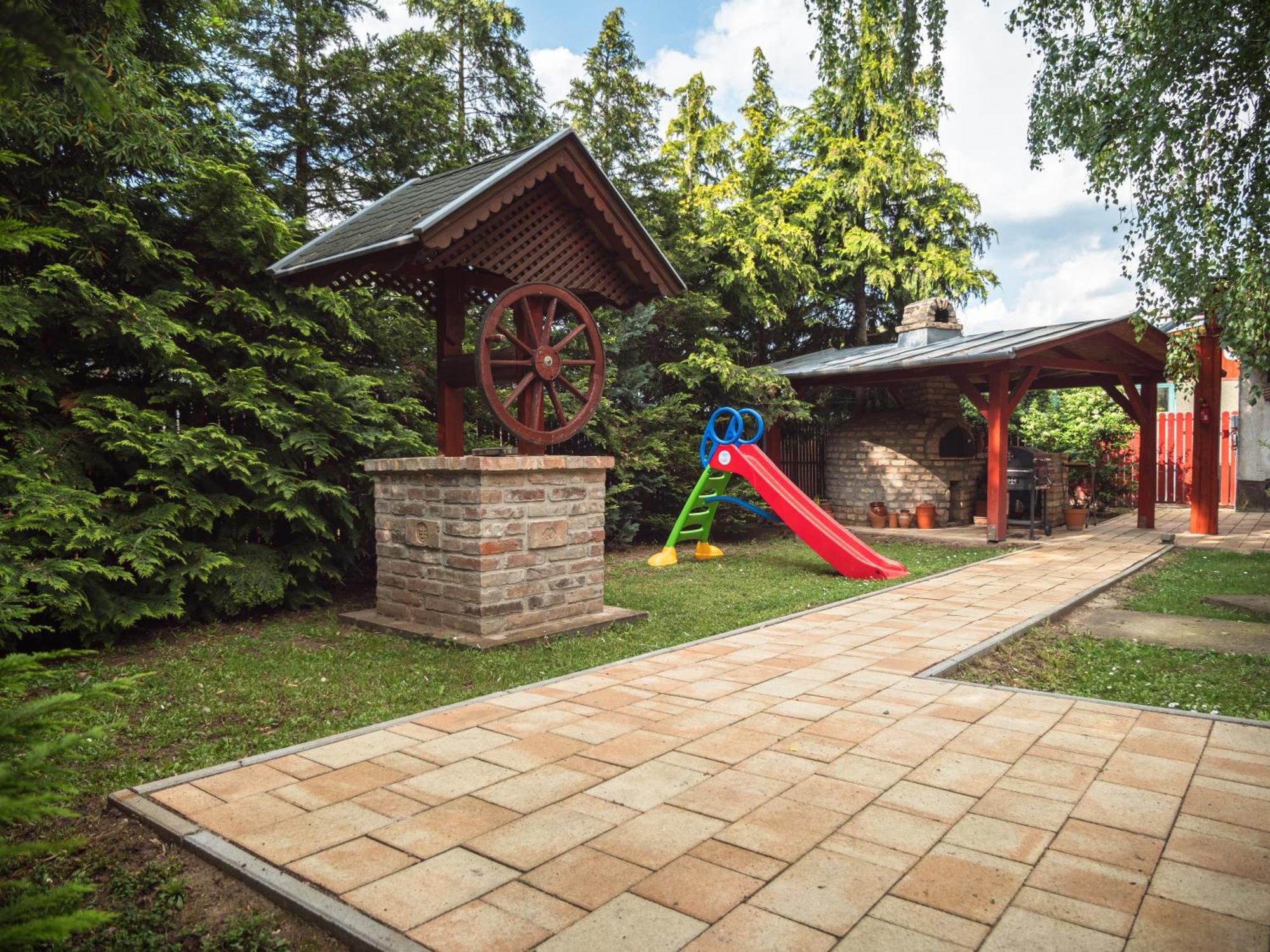 Frank Vendeghaz Hotel Veszpramvarsany Exterior photo